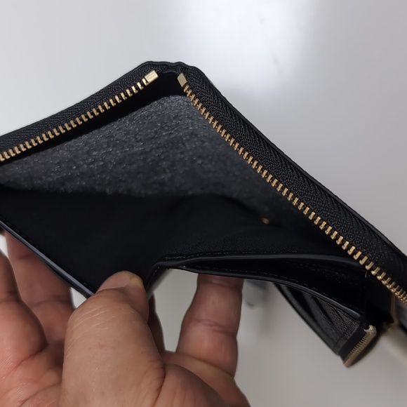 Coach CI194 Leather Medium Zip Around Wallet Brass/Black (Frim Price - Last One) - Picture 11 of 16